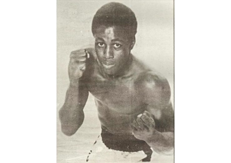 Terrence Alli won the vacant USBA lightweight title on September 27, 1986.