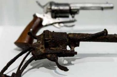 The Van Gogh Museum in Amsterdam displays the weapon with which the painter is supposed to have shot himself (Credit: EPA)