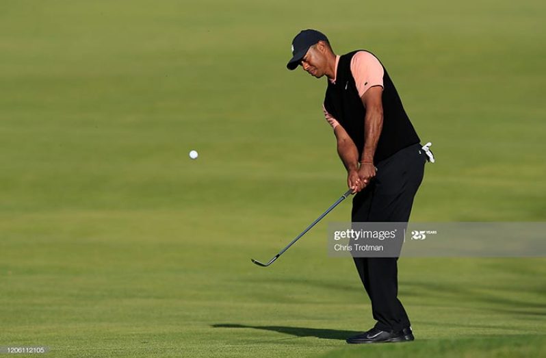 Tiger Woods of the United States plays a shot on the 15th hole during the first round of the Genesis Invitational on February 13, 2020 in Pacific Palisades, California. (Photo by Chris Trotman/Getty Images)