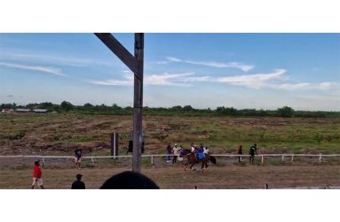 Top ranking crossing the finish line unchallenged