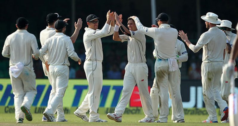 Trent Boult's late strikes give New Zealand the edge, India v New Zealand, 1st Test, Kanpur, yesterday.
