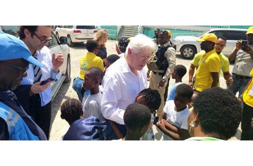 Bob Rae, Canada’s Ambassador to the UN and President of the UN’s Economic and Social Council meets young Haitians in Port-au-Prince (Permanent Mission of Canada to the UN photo)