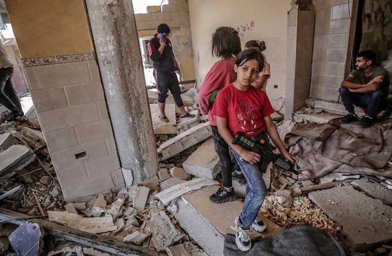 Many Palestinians found their homes in ruins after the ceasefire (BBC photo)