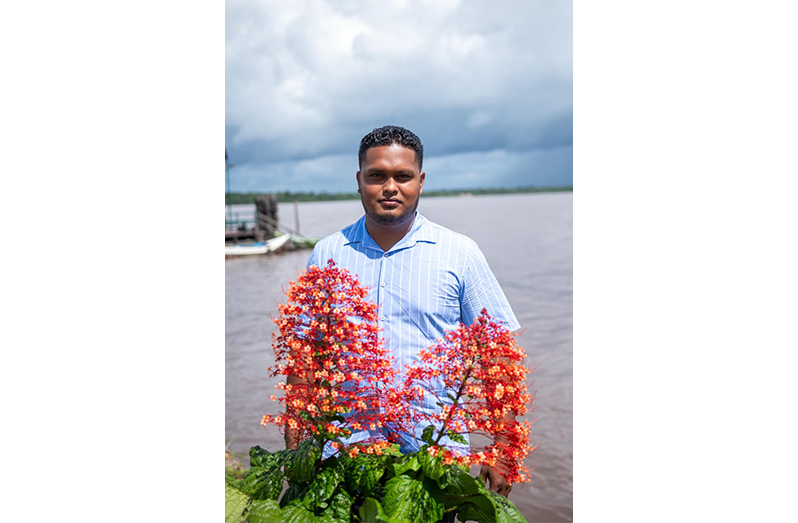 Clerk-in-Charge of Fort Island Stelling, Videsh Debideen