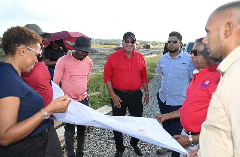 On Friday, a high-level delegation led by Minister of Housing and Water, Collin Croal, and Minister within the Ministry, Vanessa Benn, conducted a site visit to assess the ongoing works. They were accompanied by Permanent Secretary Bishram Kuppen, Chief Executive Officer of the Central Housing and Planning Authority (CHPA), Dr Martin Pertab and Regional Chairman Devin Mohan.
