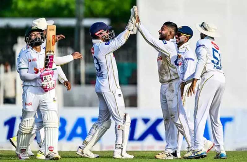 Wickets were shared around amongst the Sri Lankan bowlers ©( AFP),