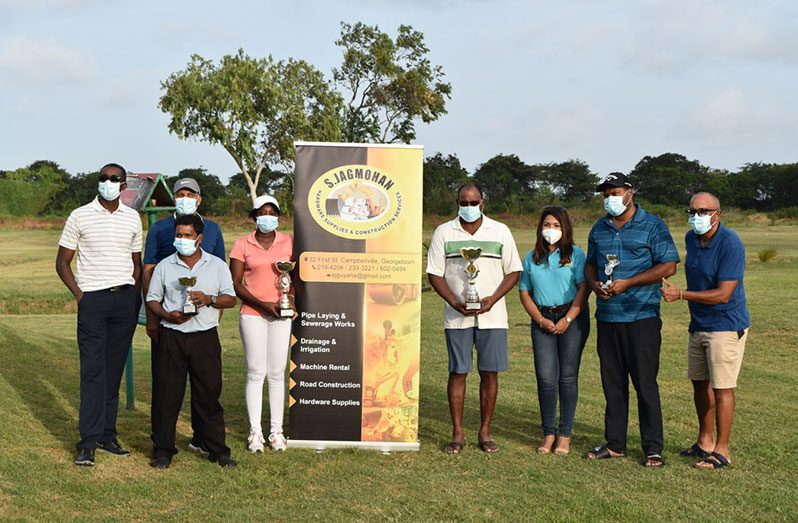 The top performers of the tournament take a photo op with the LGC President, Secretary and S. Jagmohan Project Coordinator, Vidya Mangalram.