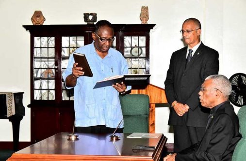 Trade Unionist, Mr. Patrick Yarde reciting the Oath of Office in the presence of President David Granger