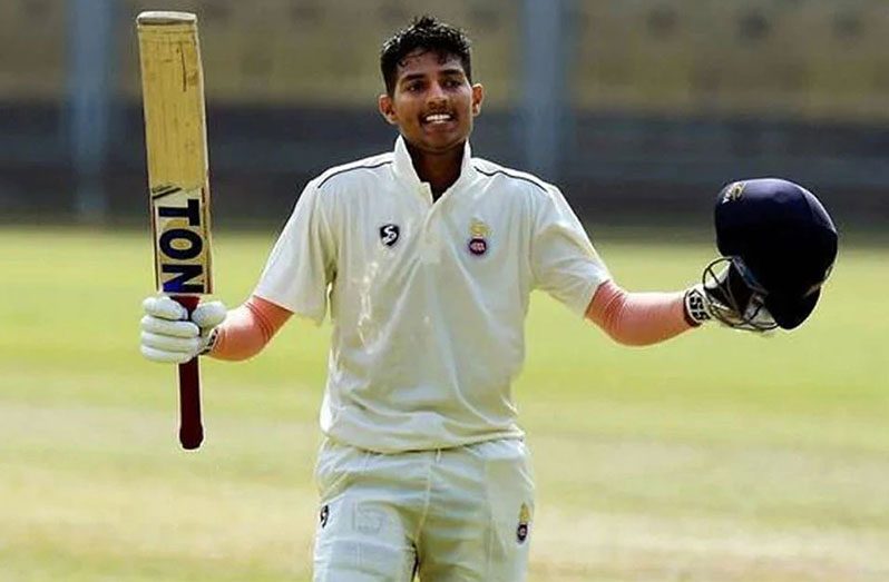 Yash Dhull became the third player to score centuries in each innings on Ranji Trophy debut.(Twitter)
