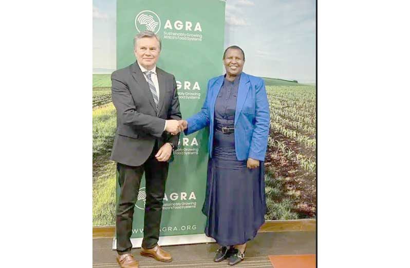 Manuel Otero, Director General of IICA and Alice Ruhweza, President of AGRA