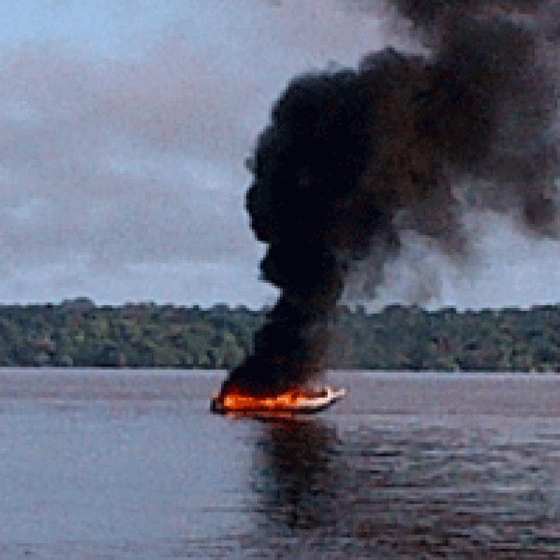 bartica-fireboat