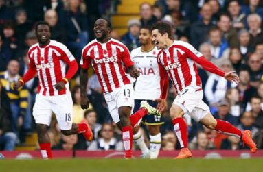 Stoke City's Bojan Krkic (R) celebrates his goal against Tottenham Hotspur with Mame Diouf (L) and Victor Moses during their English Premier League soccer match at White Hart Lane in London November, yetserday REUTERS/Eddie Keogh