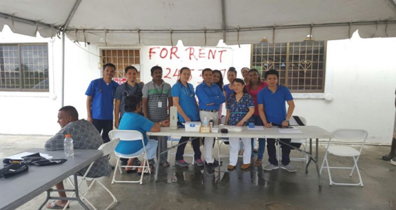 The doctors, nurses, students and other professionals who attended to the public on Saturday