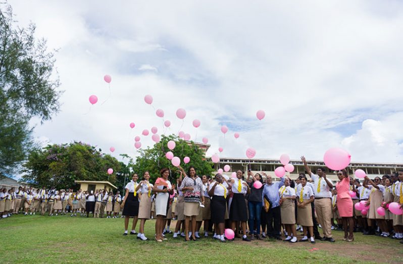Members of Queen’s College Interact Club releasing the balloons (Photo Credits: WEI Jun Wong and Queen’s College Lictor Live)