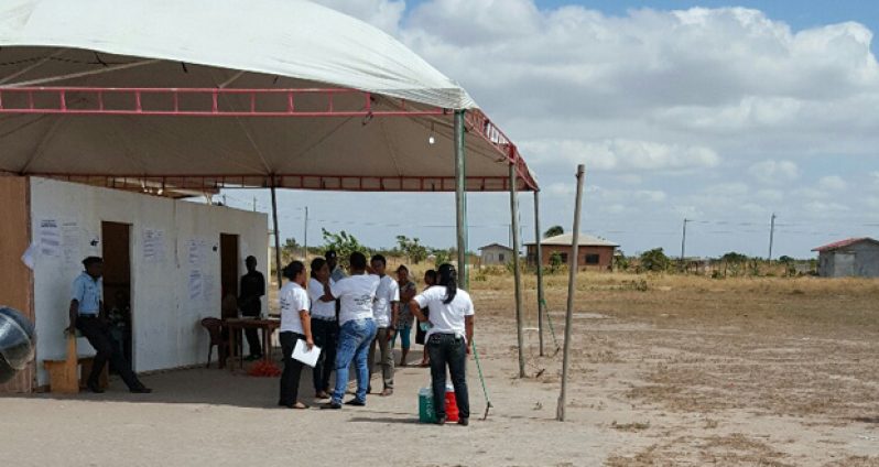 The Tabatinga Sports Complex was the only polling station with a queue on Friday