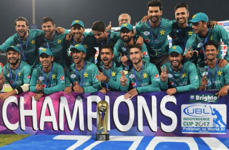 After a safe and successful Twenty20 series in Pakistan, Paul Collingwood sees no reason why others should not tour the nation.