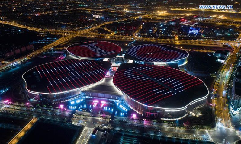 (Photo taken on Oct. 21, 2018 shows the National Exhibition and Convention Centre (Shanghai), the main venue of the First China International Import Expo (CIIE) in Shanghai, east China.)