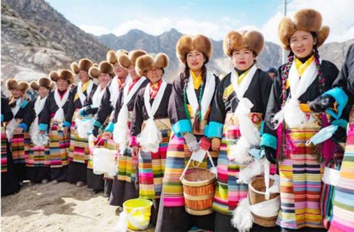 Villagers attend a spring-ploughing ceremony in Quxu County, Lhasa, Southwest China's Tibet autonomous region, March 16, 2020. [Photo/Xinhua]