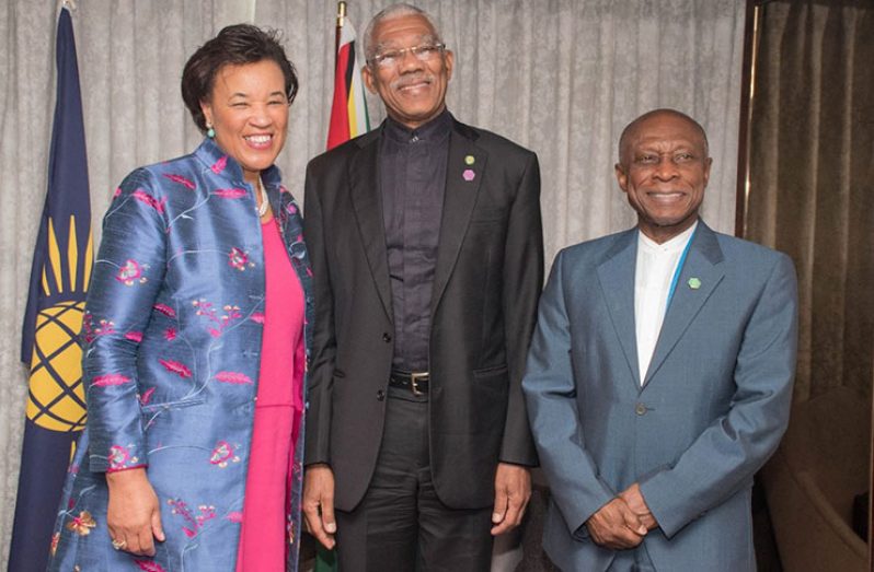 President David Granger and Minister of Foreign
Affairs Carl Greenidge, pose with Patricia
Scotland QC, Commonwealth Secretary-General
during a meeting on the sidelines of the
Commonwealth Heads of Government Meeting
in London (Ministry of the Presidency photo)