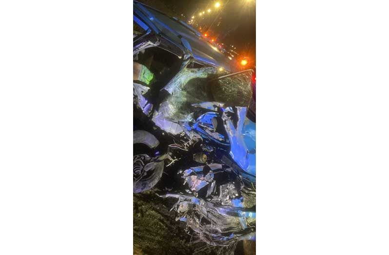 The aftermath of the accident that happened at around 02:00 hours on Sunday and involved motorcar PLL 7365 and motor lorry GAE 5944
