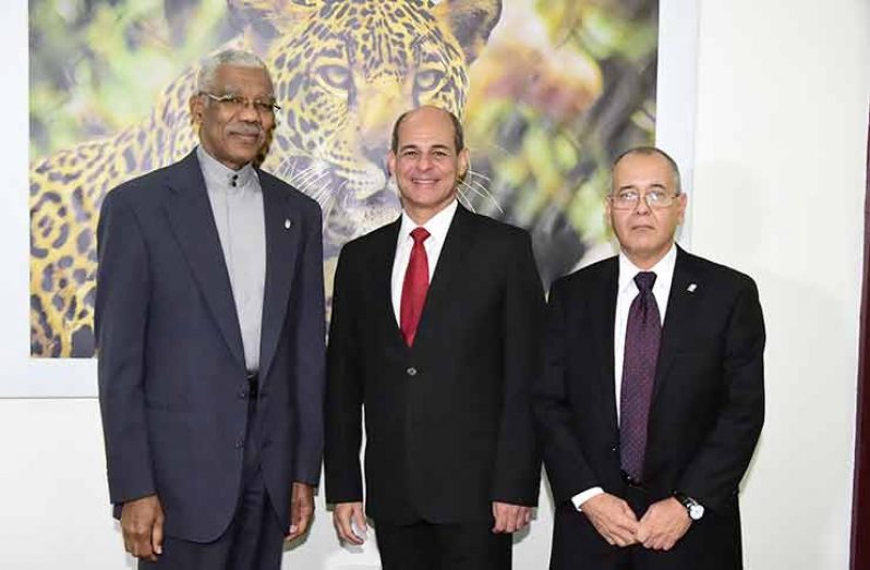 From-l-r- President David Granger, Deputy Minister of Foreign Affairs of the Republic of Cuba, Rogelio Sierra Diaz and Cuba’s Ambassador to Guyana, H.E Narciso Reinaldo Armador Soeorro (MoTP photo)