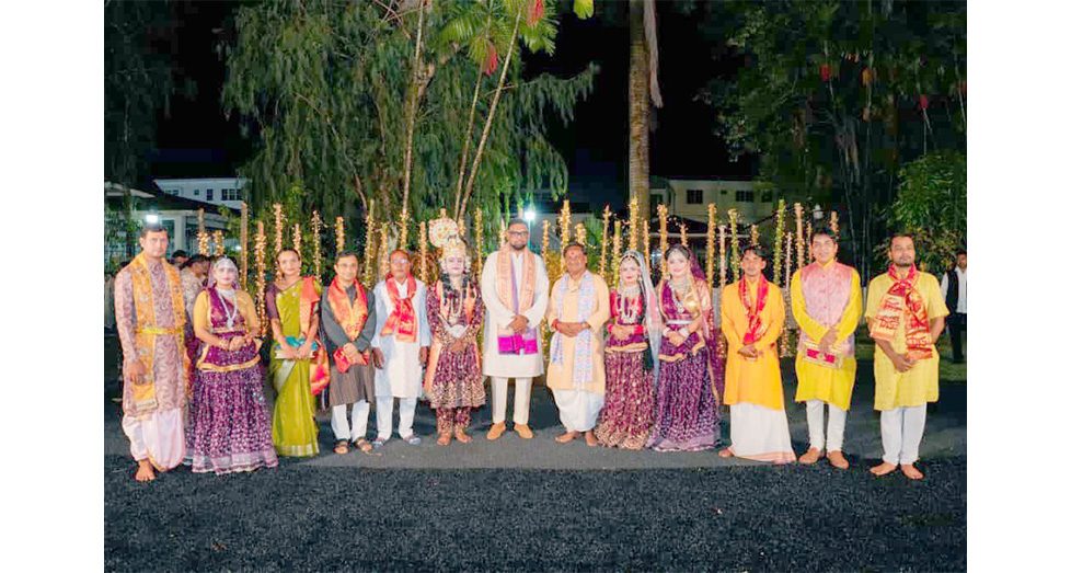 A folk-dance and music group from Uttar Pradesh, India, celebrated Diwali in Guyana. During their visit, they performed at various venues including at State House where His Excellency Dr. Mohamed Irfaan Ali, President of Guyana, and First Lady H.E. Mrs. Arya Ali hosted a special Deepawali celebration