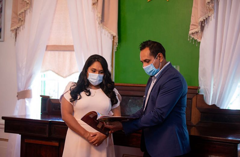First Lady Arya Ali engaging with the THAG President, Mr. Mitra Ramkumar