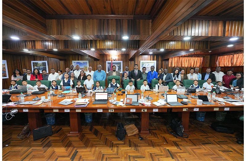 front2 President Dr. Irfaan Ali and members of his Cabinet welcomed pupils and teachers of Kanashen Primary School, Region Nine, at the Office of the President. In addition to interacting with Cabinet members, the children toured State House, the National Museum, the Zoo, and the Botanical Gardens. Today, they will watch the second qualifier of the Caribbean Premier League (CPL) at the National Stadium, at Providence, before returning home (Photos: President Irfaan Ali /Facebook)