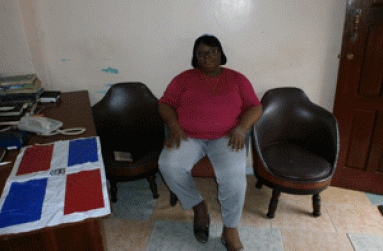 gladys-and-flag