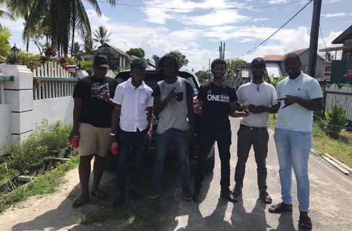 The members of the 1syde music group