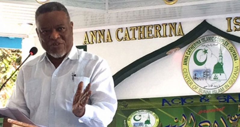 Prime Minister Samuel Hinds, as he addressed ACIC’s Mawlid un Nabi observances