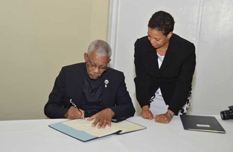 President David Granger, on behalf of Guyana, on Thursday signed on to an agreement which seeks to establish the Caribbean Centre for Renewable Energy and Energy Efficiency (CREEE). The other countries which signed on to the agreement were: Barbados, Belize, Dominica, Grenada, Jamaica, St Kitts and Nevis, St Lucia, St Vincent and the Grenadines and Suriname