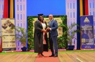 VP Jagdeo handing over special awards at the graduation ceremony