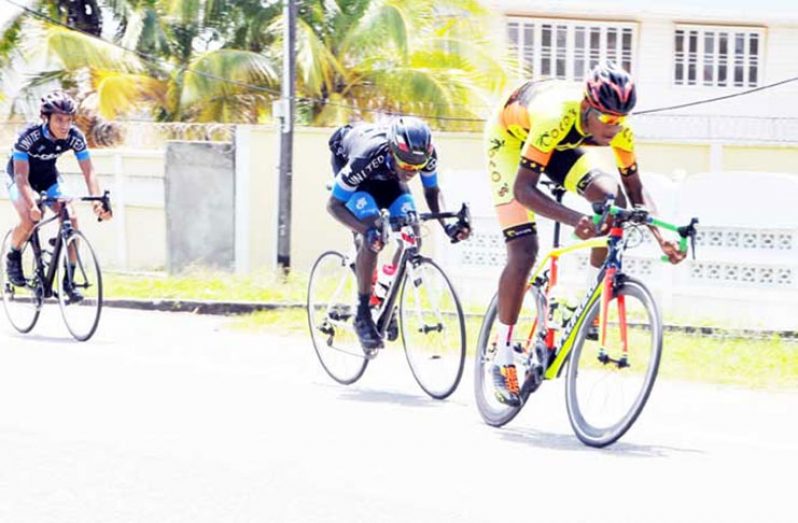 Team Coco’s Jamal John edges Team United’s Andrew Hicks across the finish line to win the GCF’s 70-mile points race on Sunday. Hicks’ teammate Raphael Leung placed third.