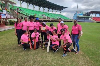 Last year’s champions 4 R Lioness pose with their winnings.