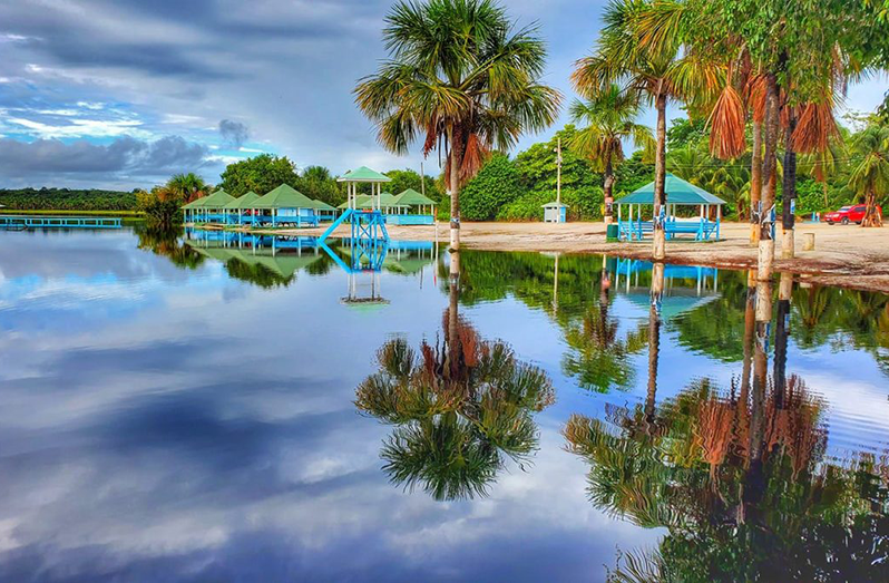 A view of Lake Mainstay