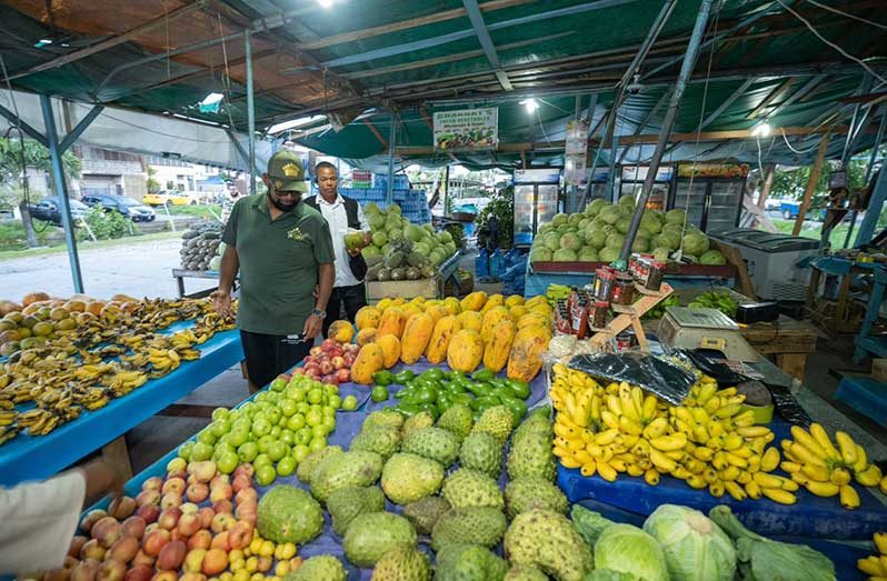 President Ali, on Wednesday, outlined a number of interventions to improve the security and infrastructure at Bourda Market, following an engagement with vendors (Photo credit: DPI)