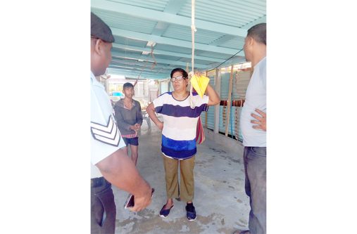 Police ranks took the opportunity to brief residents on important topics, including domestic violence, child abuse, driving under the influence, and other common offences
