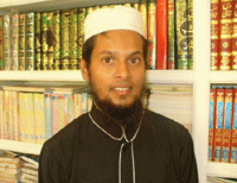 mufti-nezaam-ali-child-mole