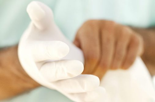 post_mortem_hands_autopsy