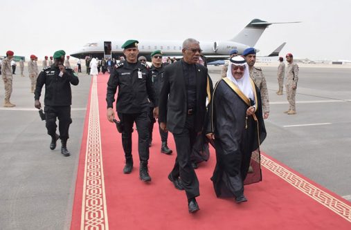 President David Granger received military honours on
arrival in Riyadh and was welcomed by representatives
of the Monarch of the Kingdom of Saudi Arabia