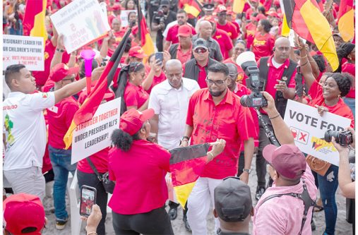 Amid the major announcements, supporters who gathered at Thursday’s engagement erupted with welcoming chants and applauses (Delano Williams photos)