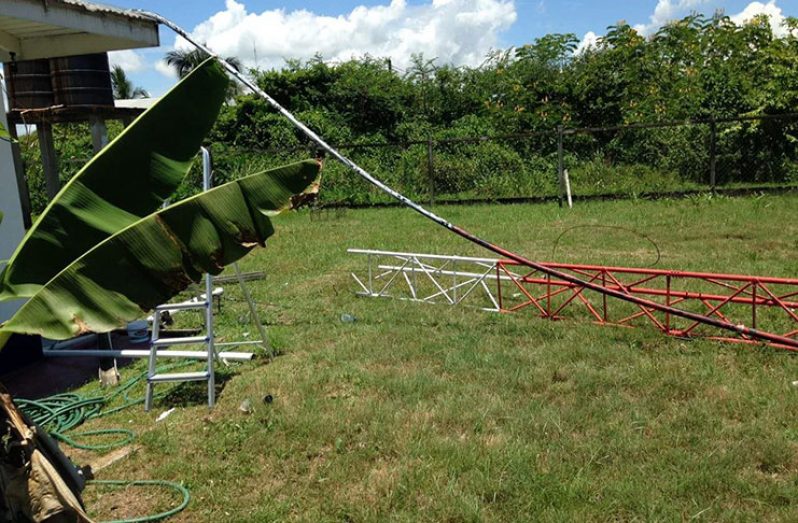 The collapsed antenna