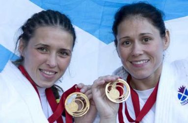 Kimberley Renicks secured the hosts' first gold - with sister Louis joining in soon after.
