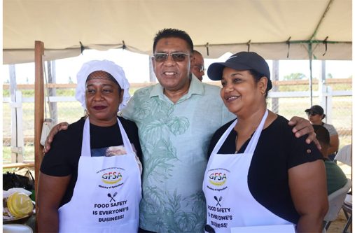 Minister of Agriculture Zulfikar Mustapha with participants at the Ruminant Expo