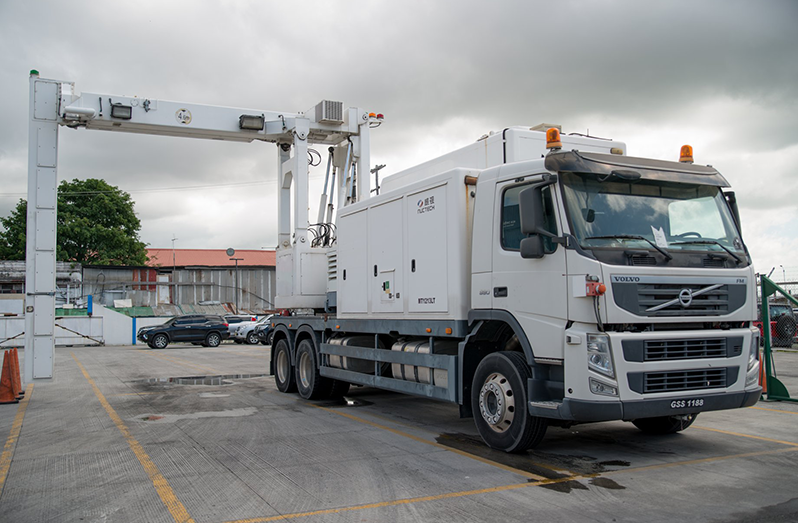 The relocatable container scanning equipment