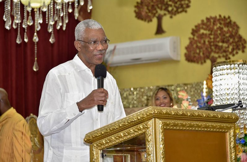 President David Granger addressing the congregation of Solomon's Deliverance Temple, Philippi Village (No. 31), East Berbice-Corentyne (Ministry of the Presidency photo)