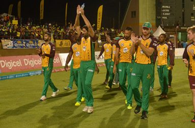 Victory lap! The Guyana Amazon Warriors after their final home game. (Adrian Narine photos)