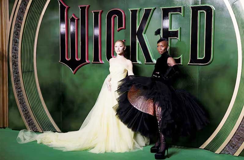 Cast members Ariana Grande and Cynthia Erivo attend a premiere for the film "Wicked" in London, Britain, November 18, 2024 (REUTERS/Mina Kim/File Photo)