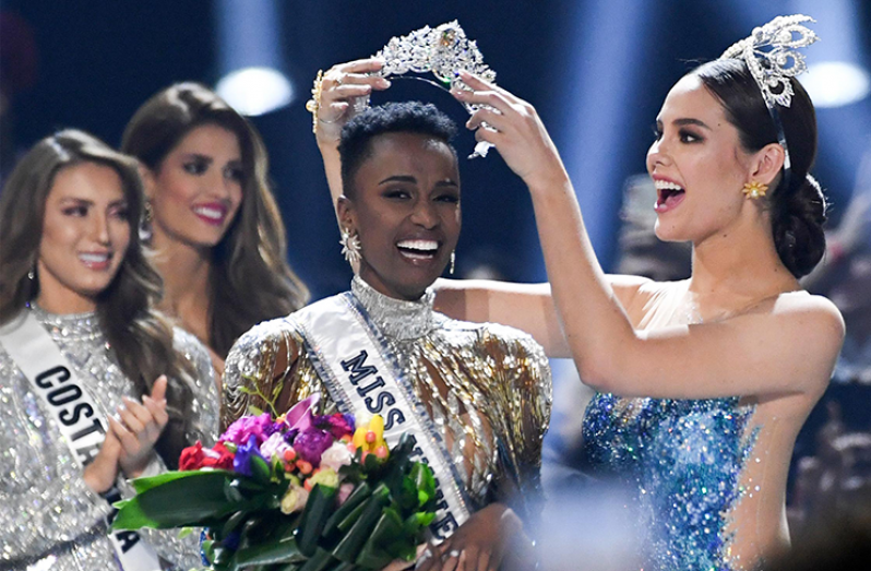 Miss Universe 2019, Zozibini Tunzi being crowned